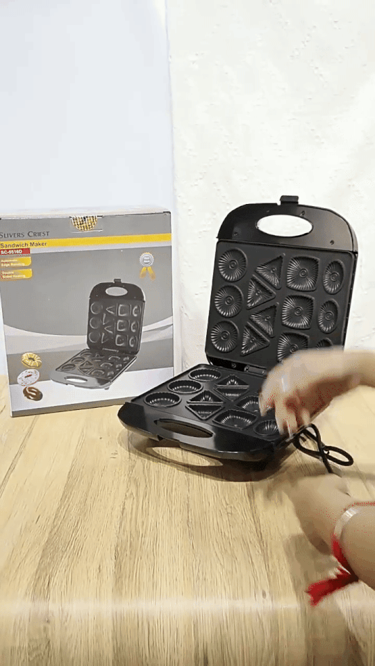 سليفرز كريست - صانعة الساندويتشات والدونات