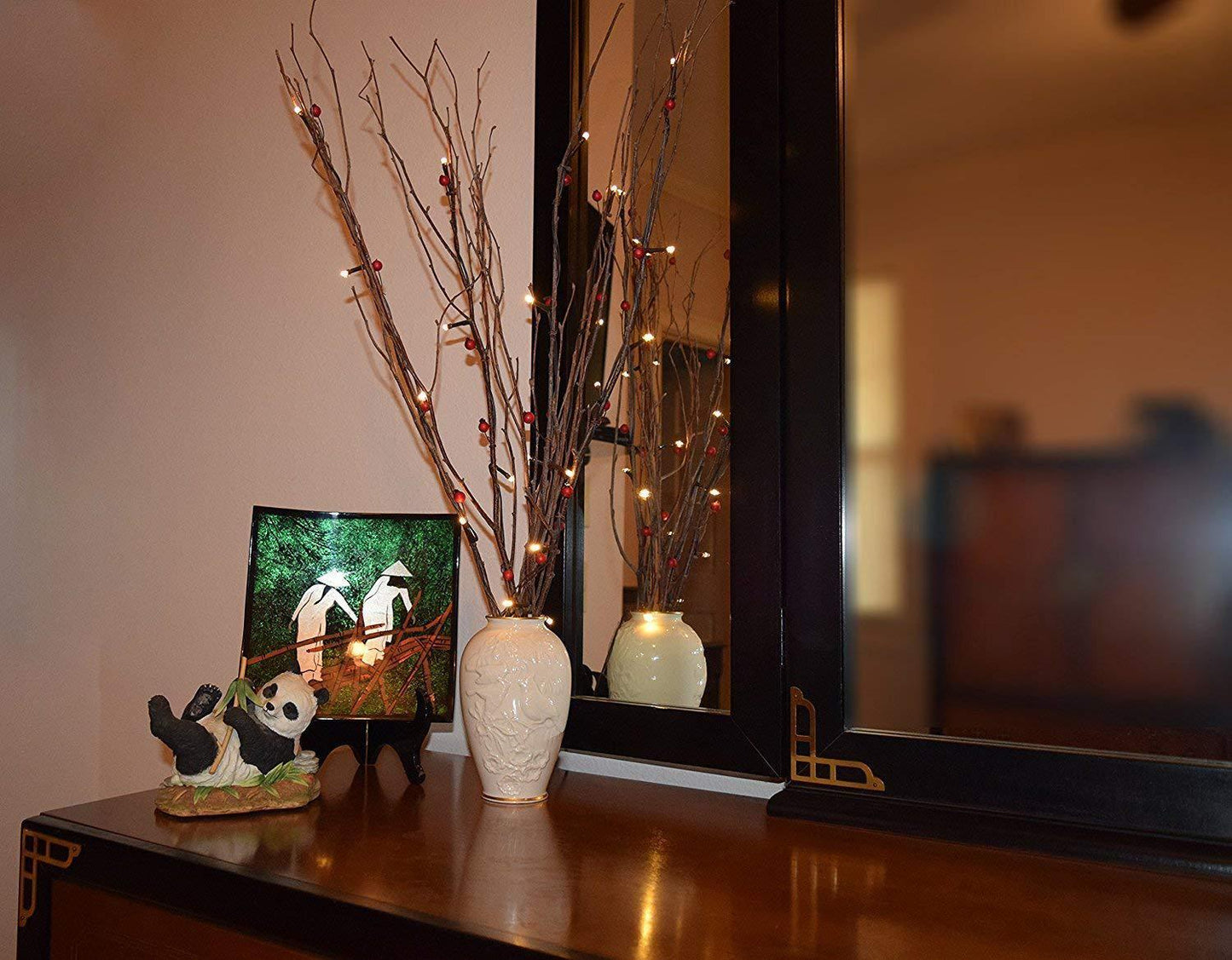 سلاسل من الأضواء الزخرفية LED تضيء الليل