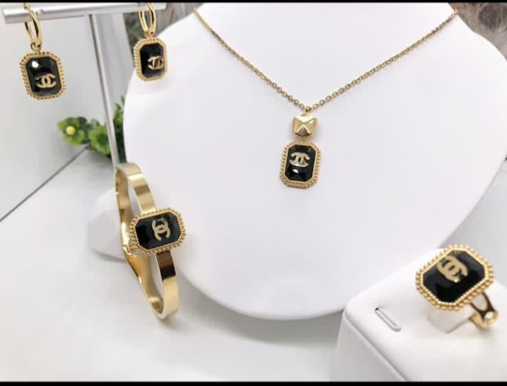 Black Enamel Logo Jewelry Set - Zambeel