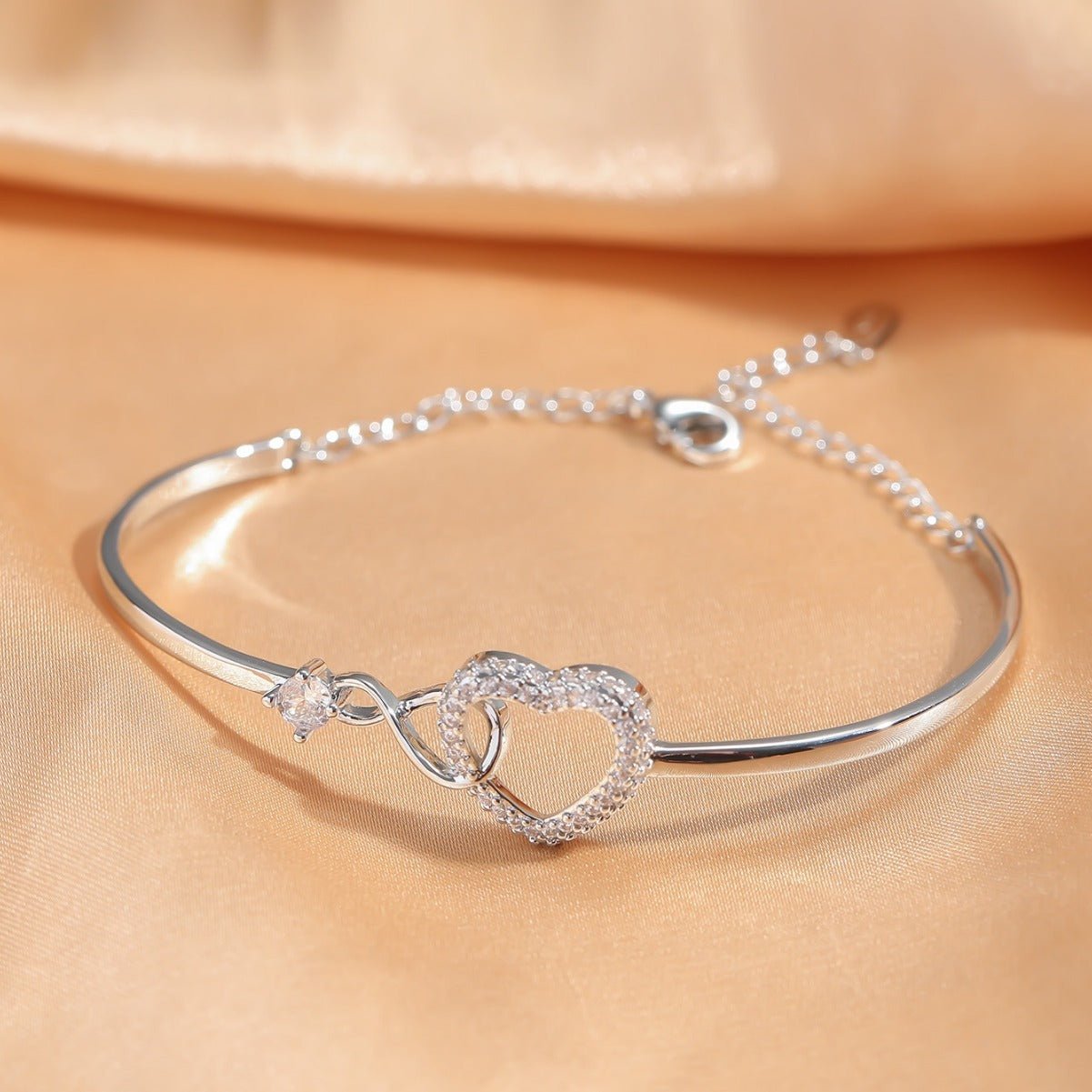 Chain Hollowed Heart Shape Bracelet Elegant High - Grade Design Female - Zambeel