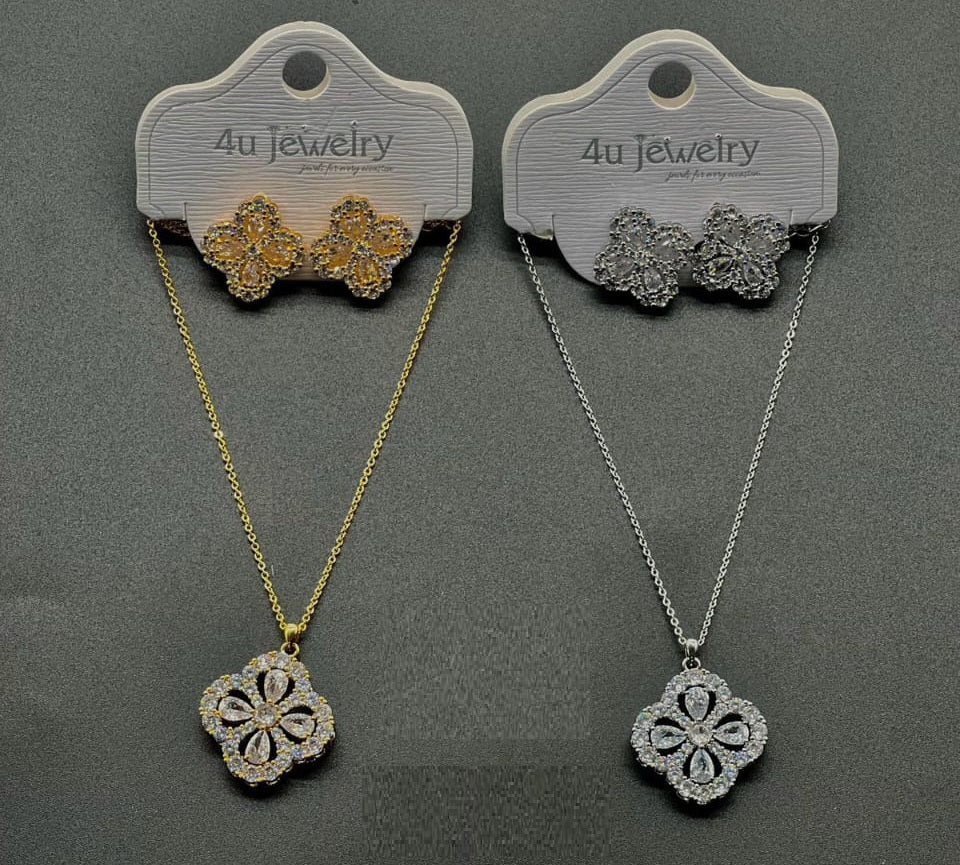 Floral Clover Necklace Set - Zambeel