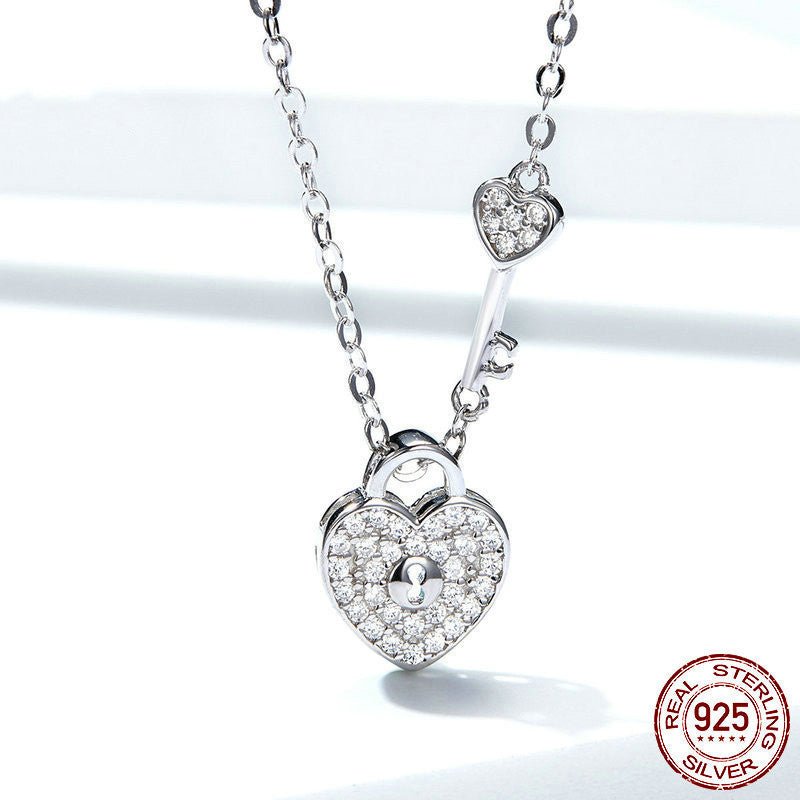 Heart Lock Necklace Women's Fashion White Gold Plated - Zambeel