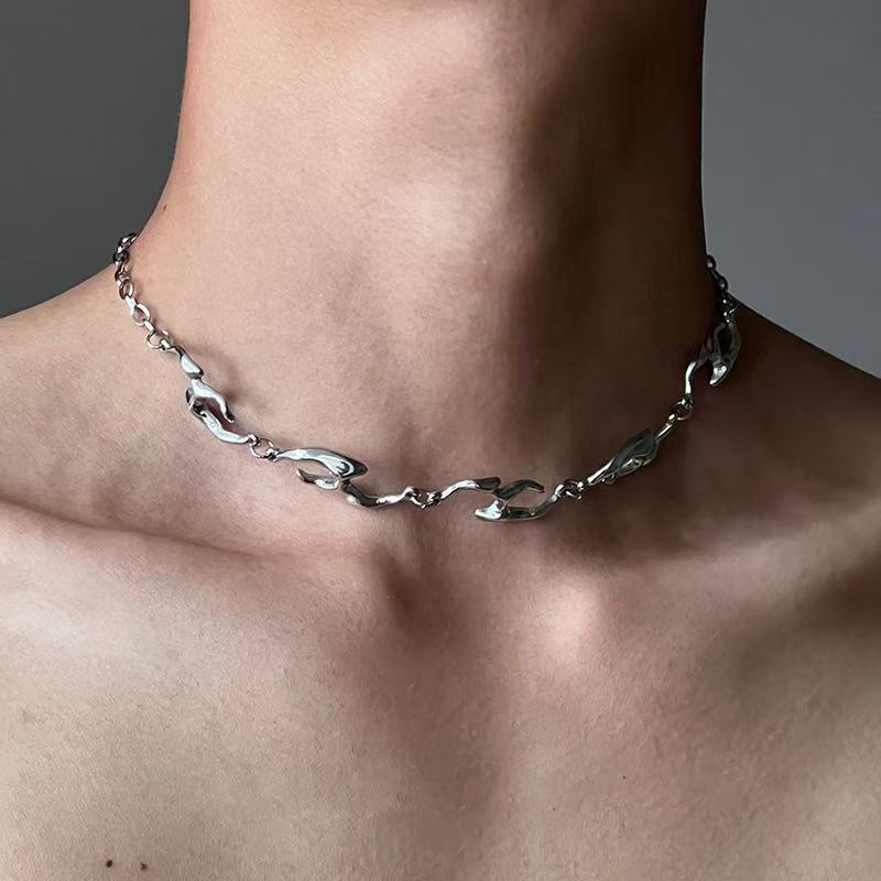 Irregular Shaped Metal Necklace On The Street - Zambeel