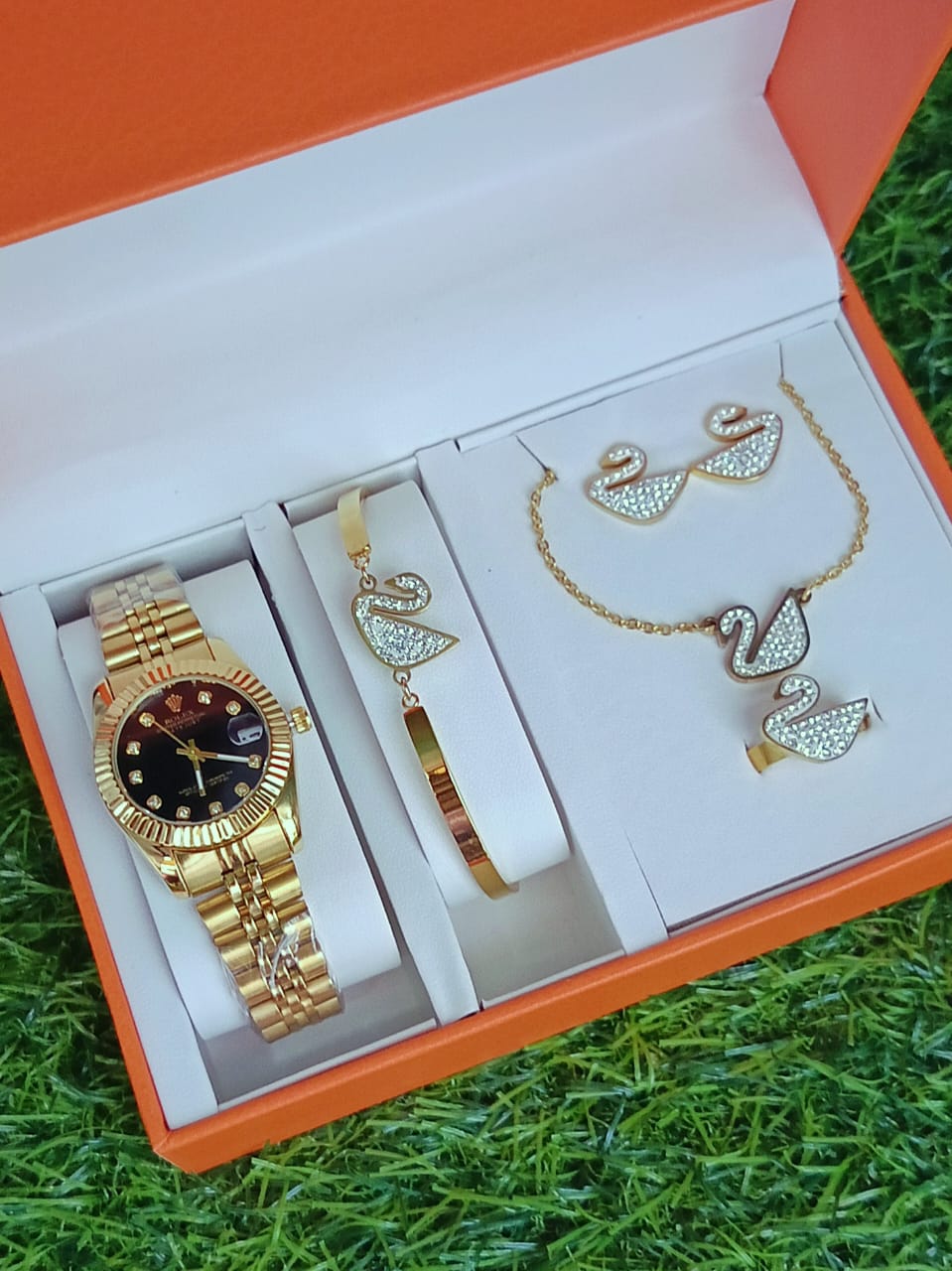 Lustre & Time Women Watch - Zambeel