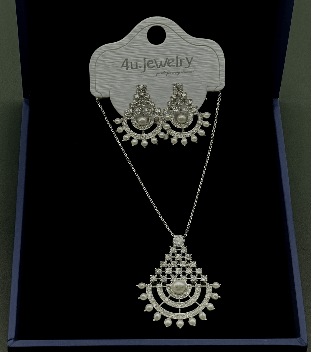 Majestic Pearl Fan Pendant Set - Zambeel