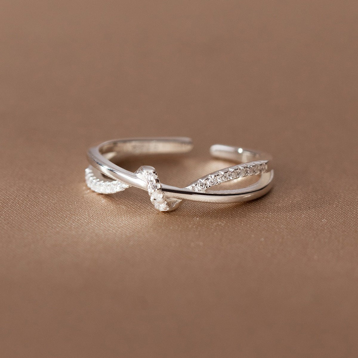 New Simple Hollow Double - layer Diamond Winding Knotted Ring - Zambeel