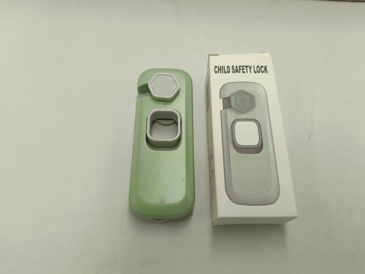 Rotating Child Safety Lock - Zambeel