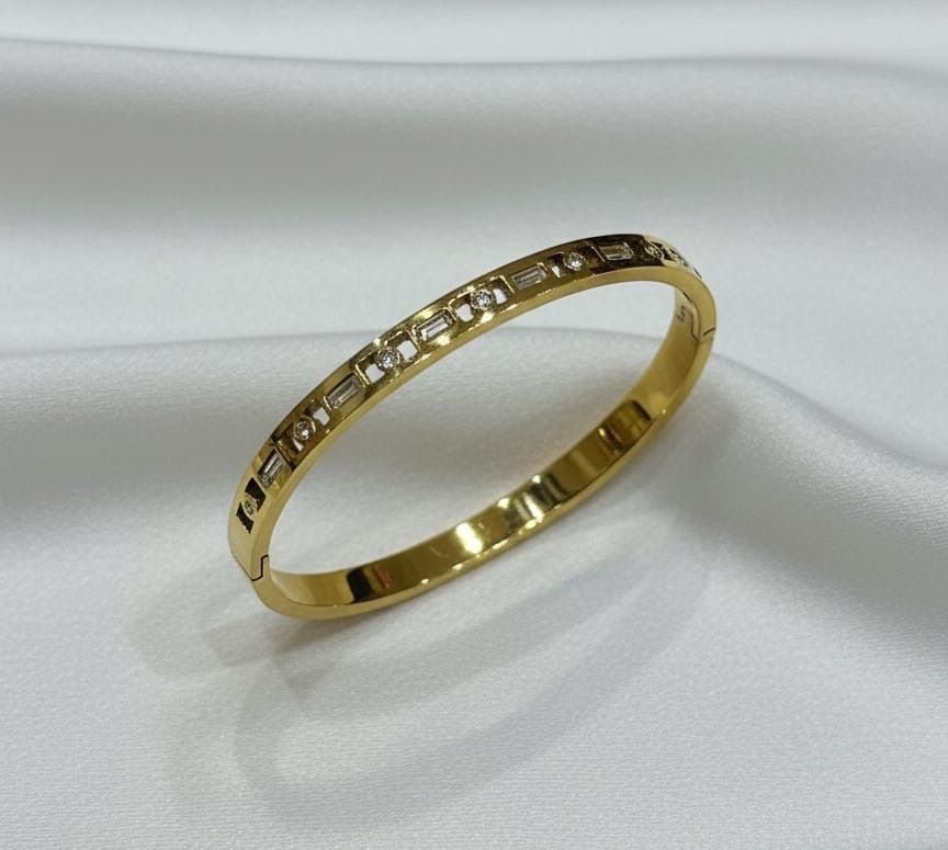 Square Prism Crystal Bangle - Zambeel