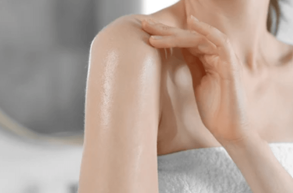 Veet Gold - Almond Whitening Oil (Original) - Zambeel