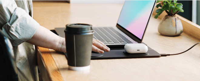 4 in 1 Wiresless Charging Laptop Sleeve - Zambeel