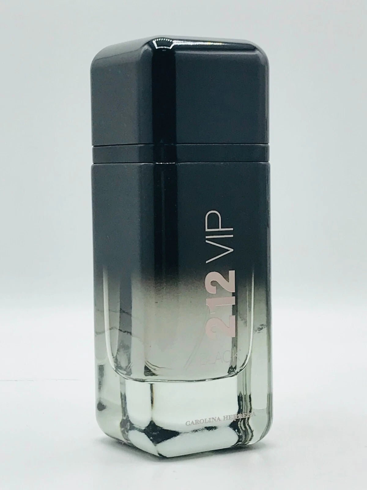 Carolina Herrera - 212 VIP Black Perfume (Original) © - Zambeel