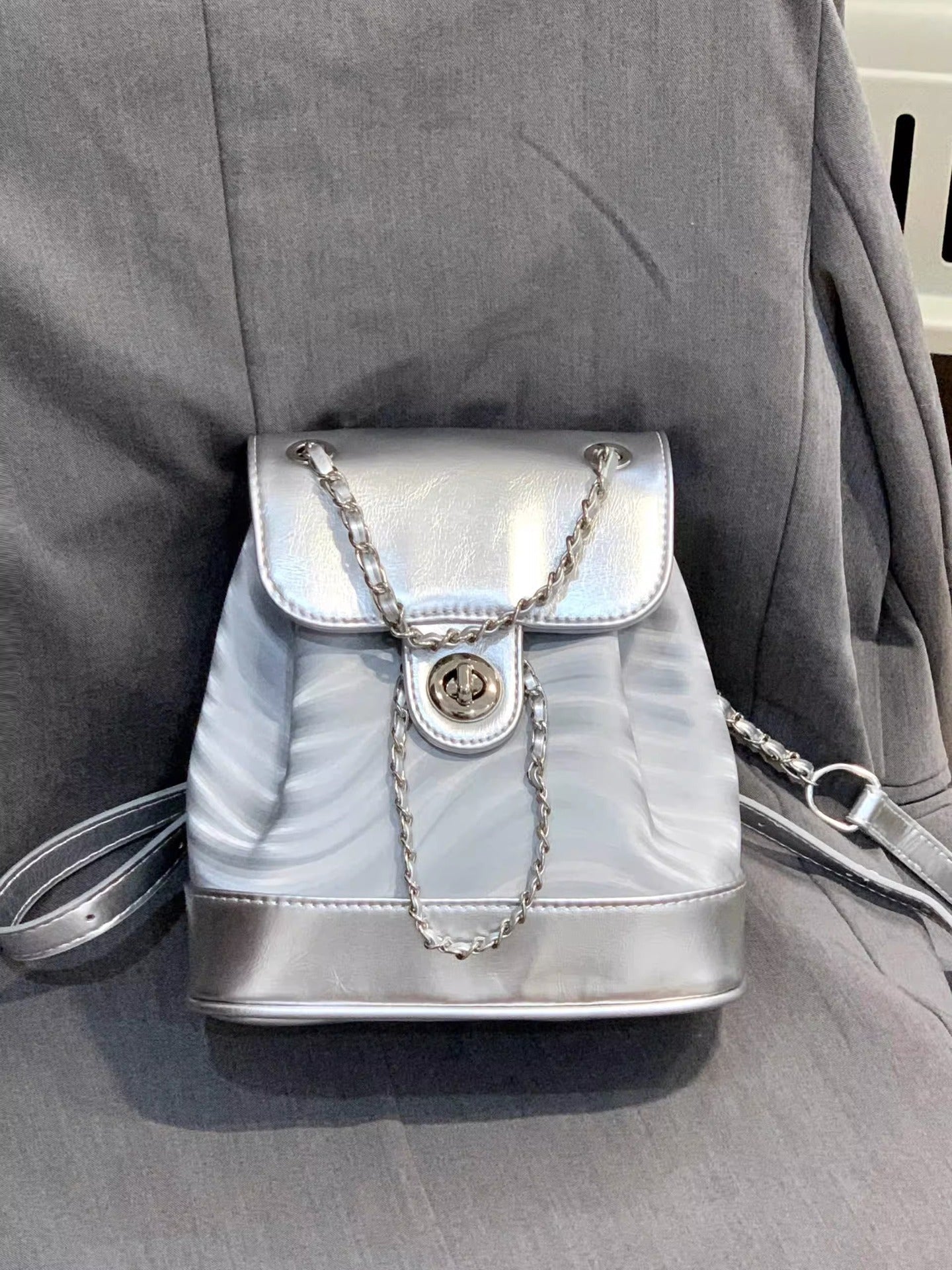 Chain Backpack Women's Water Ripple Fashion Travel Backpack Bags - Zambeel