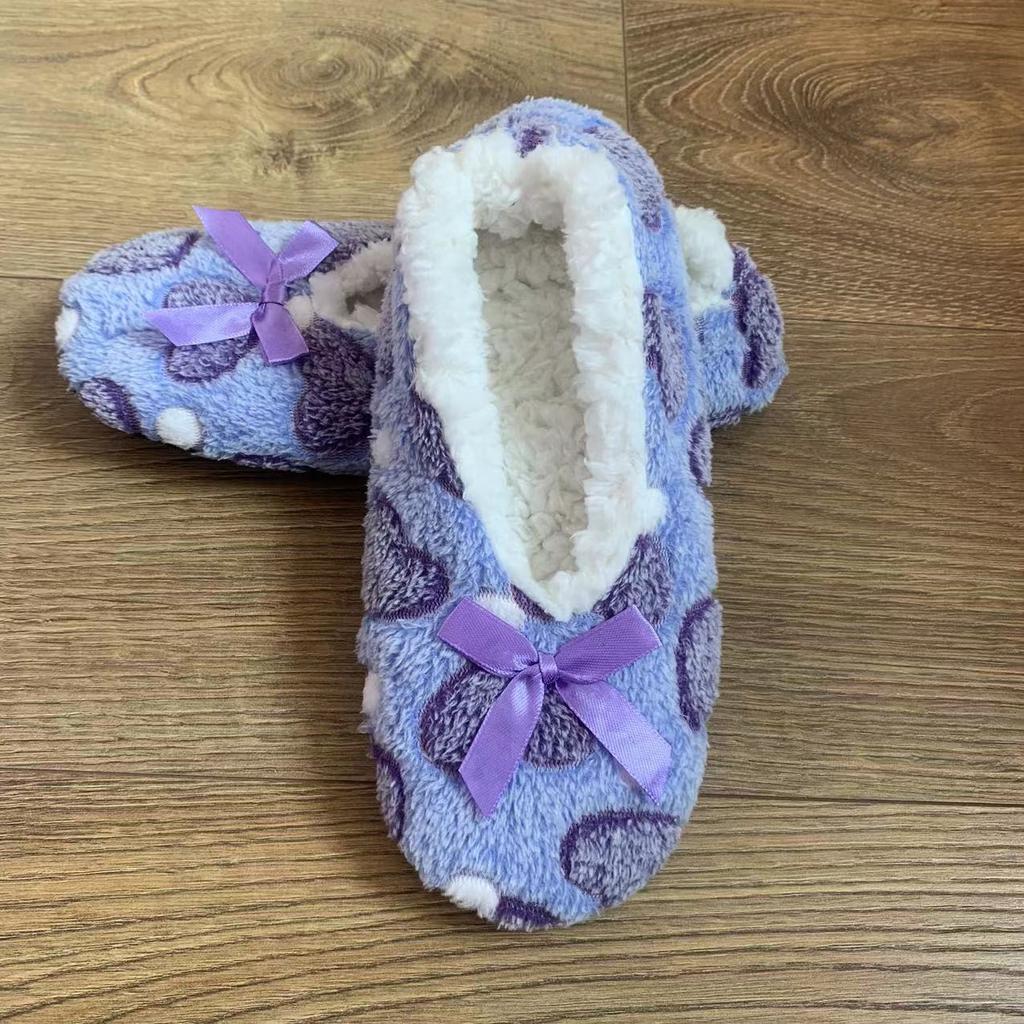 Cozy Heart - Pattern Fleece Indoor Slippers - Zambeel
