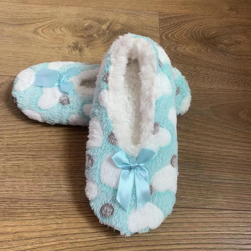 Cozy Heart - Pattern Fleece Indoor Slippers - Zambeel