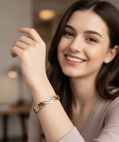 Crystal Wave Pattern Bangle - Zambeel