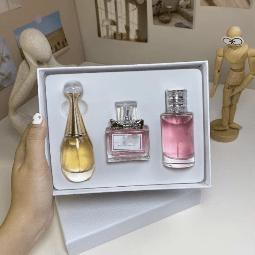 Dior - Mini Perfume Gift Set © - Zambeel