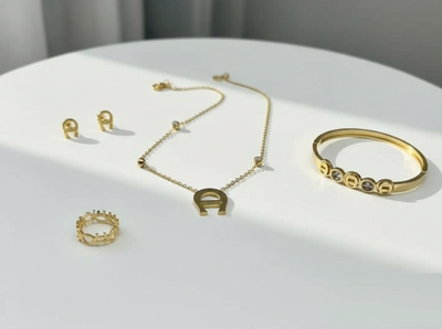 Horseshoe Design Jewelry Set