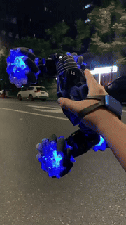 سيارة حركات بهلوانية بإيماءات اليد ©