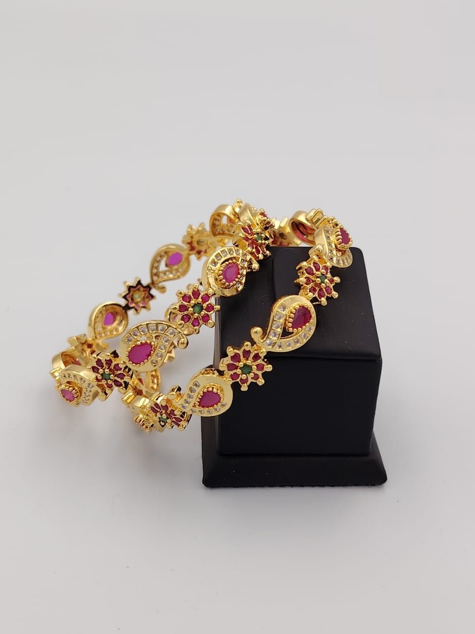 Elegant Bangles For Female - Zambeel