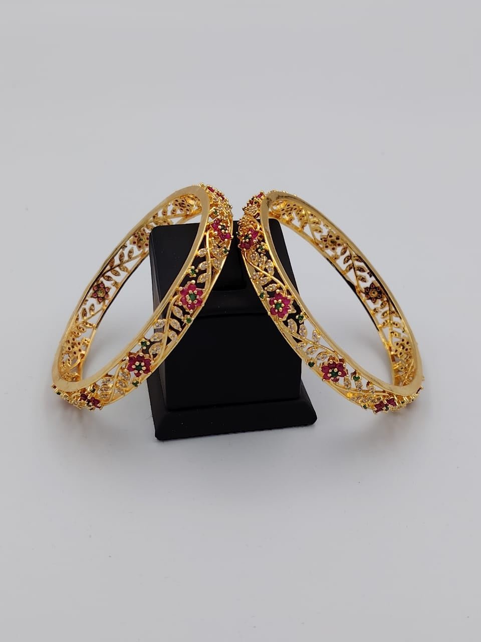Elegant Bangles For Female - Zambeel