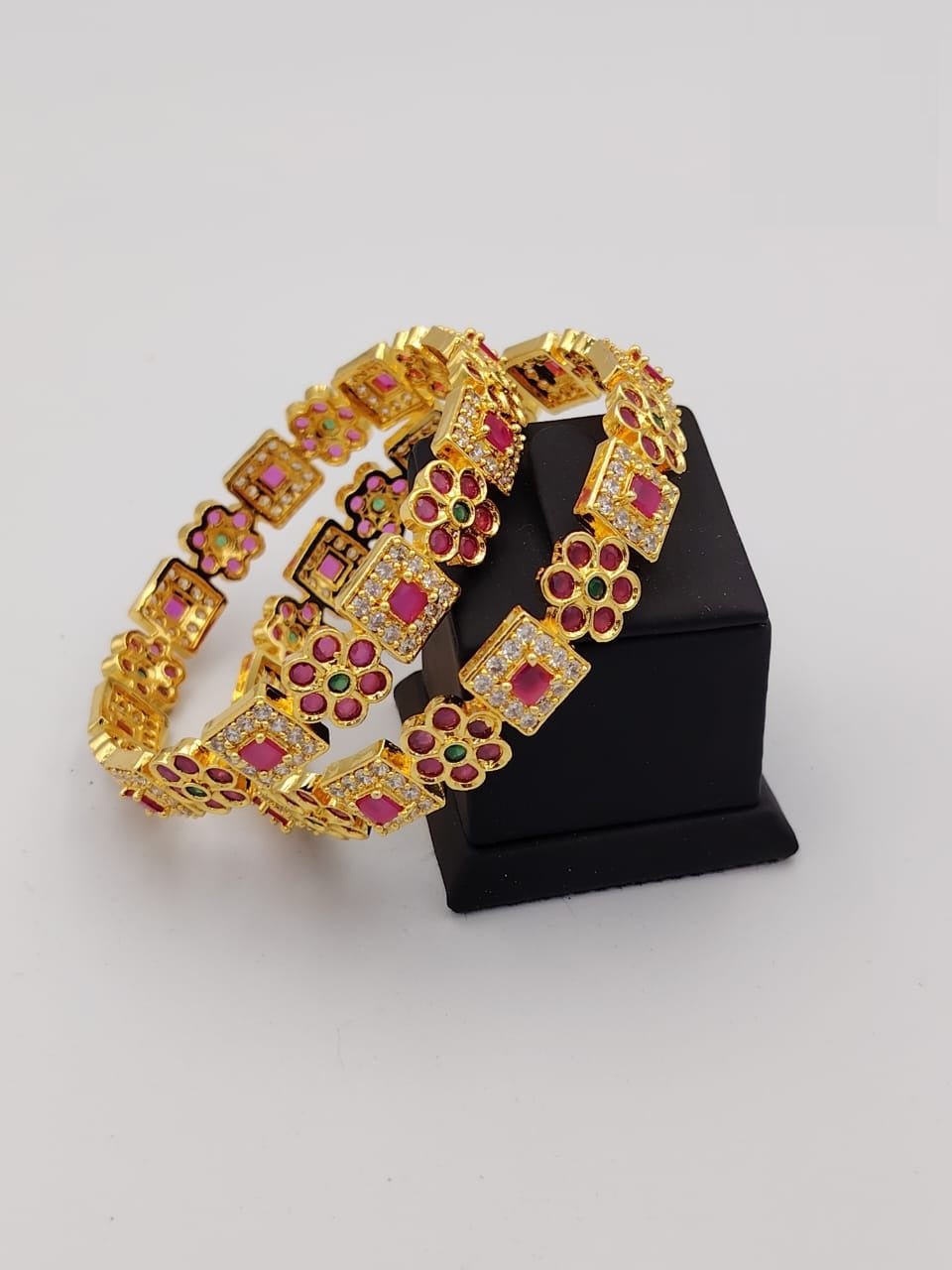 Elegant Bangles For Female - Zambeel