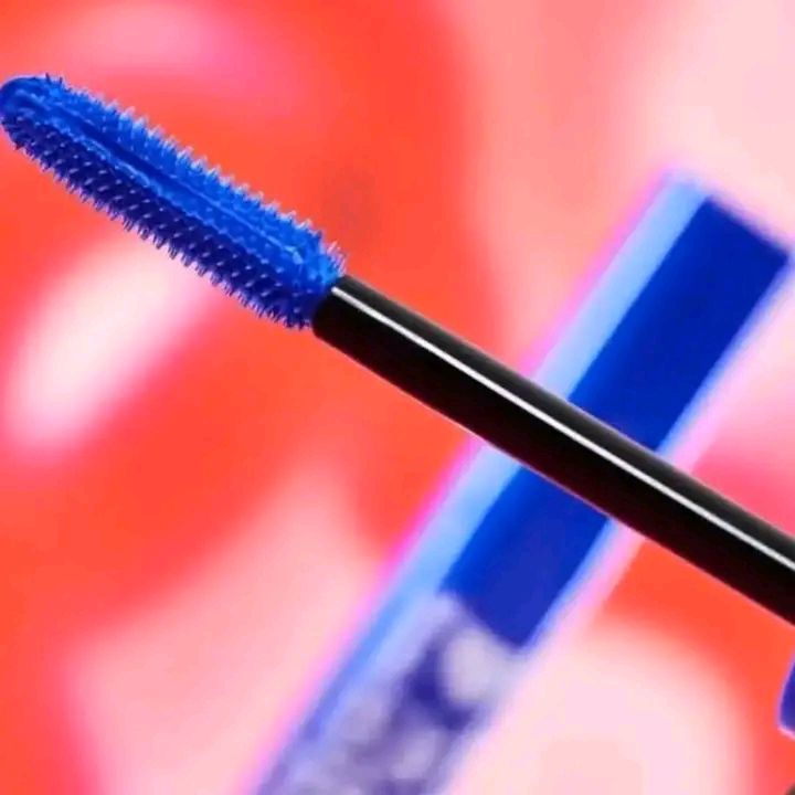 Essence - I Love Extreme Blue Mascara (Original) - Zambeel