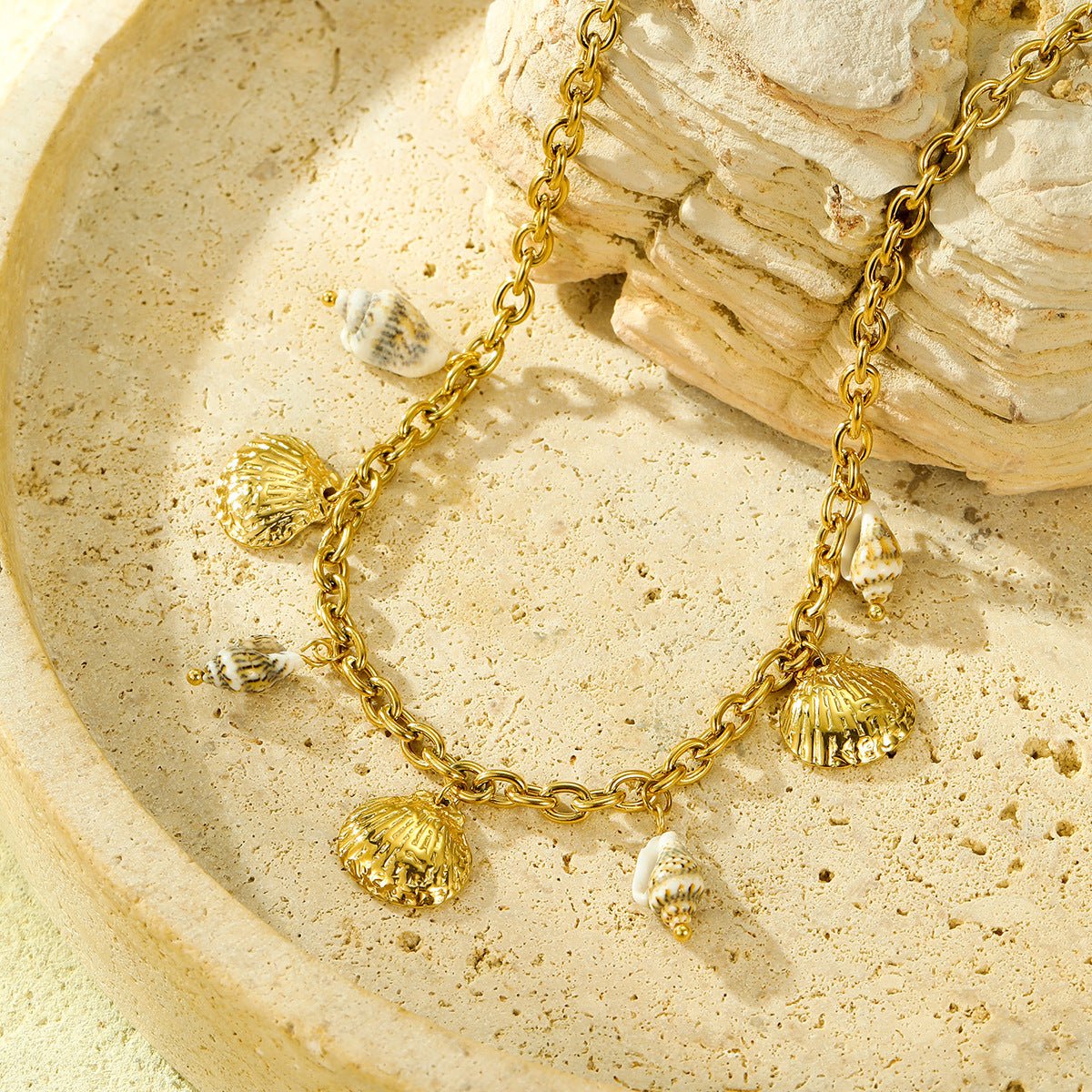 European And American Ins Summer Ocean Style 18K Gold Titanium Steel Shell Conch Necklace - Zambeel