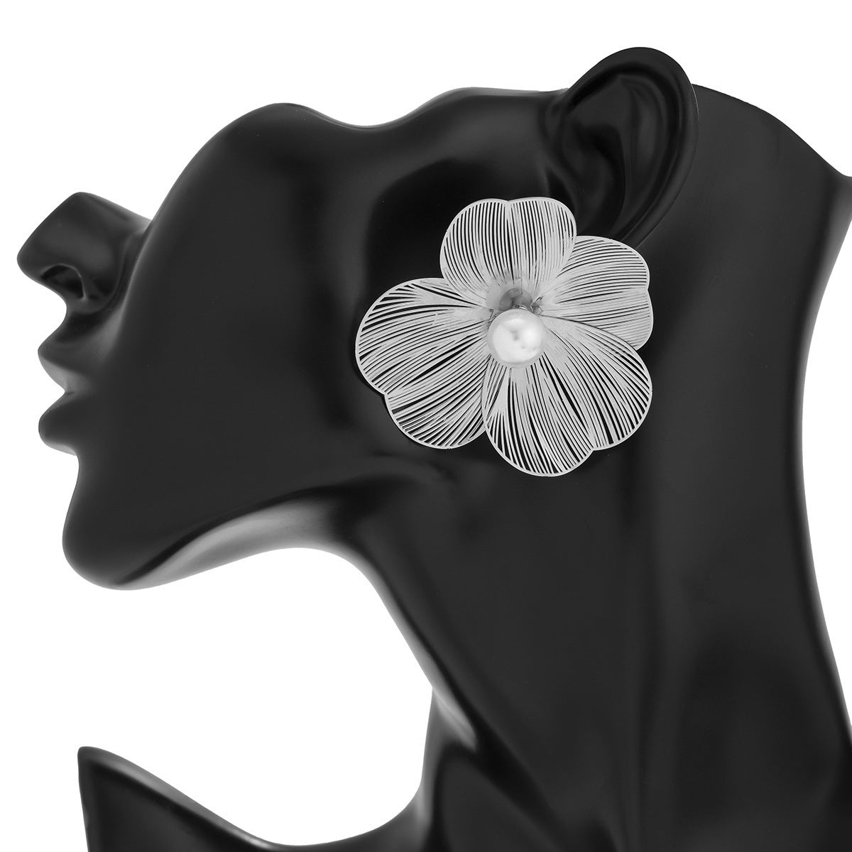 Fashion Three - dimensional Ginkgo Leaf Flower Earrings - Zambeel