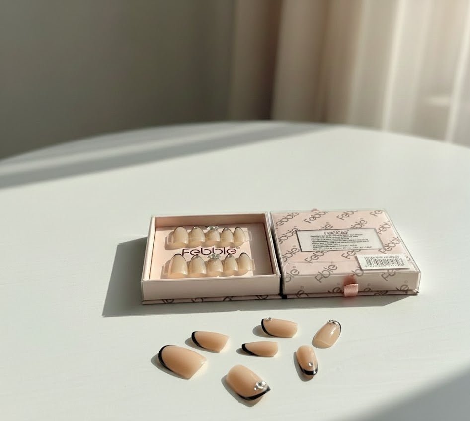 Febble - Golden Glam Luxe Press - On Nails (Original) - Zambeel