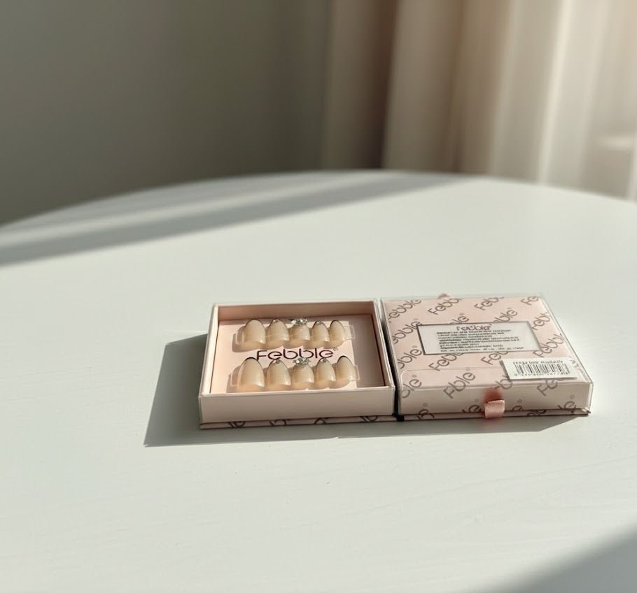 Febble - Golden Glam Luxe Press - On Nails (Original) - Zambeel