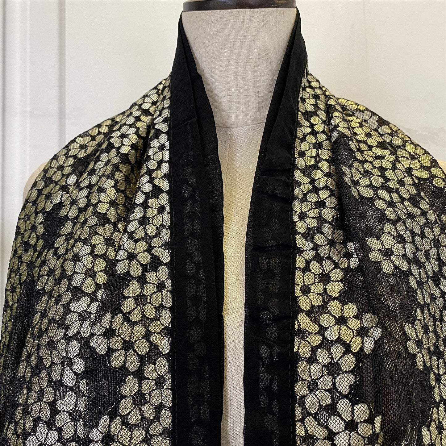 Flower Embroidered Headscarf For Women - Zambeel