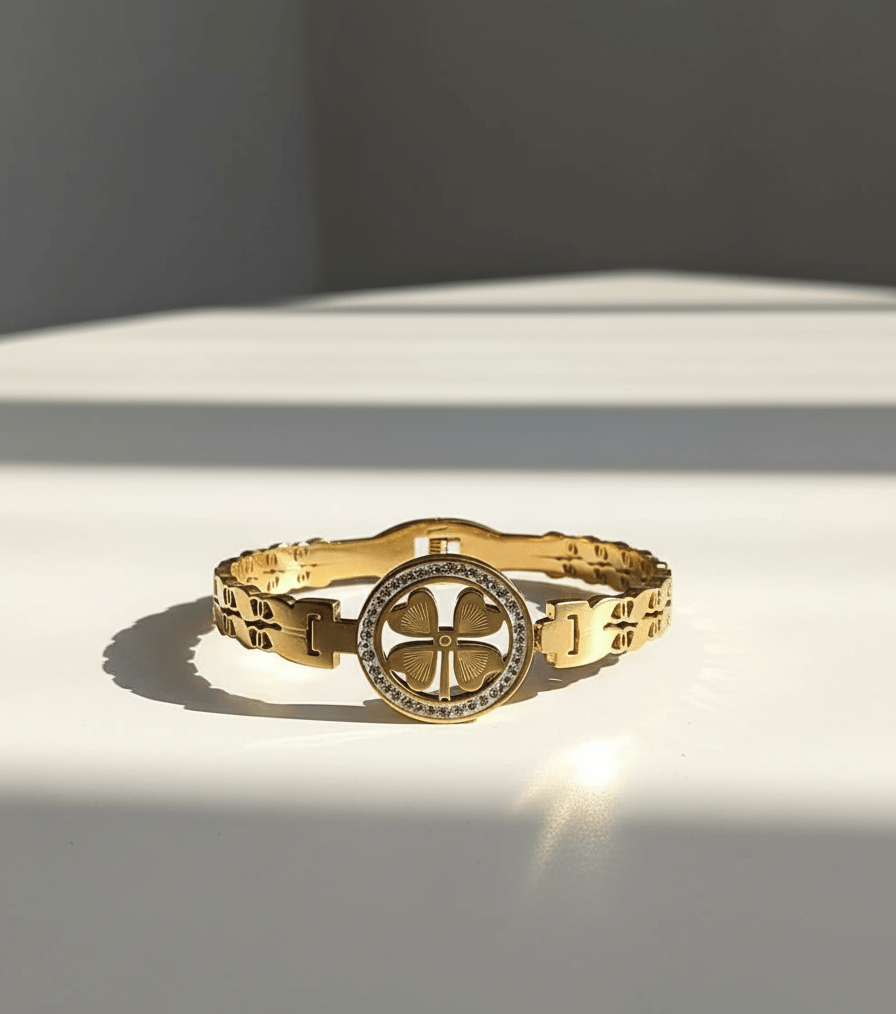 Four - Leaf Charm Bangle - Zambeel