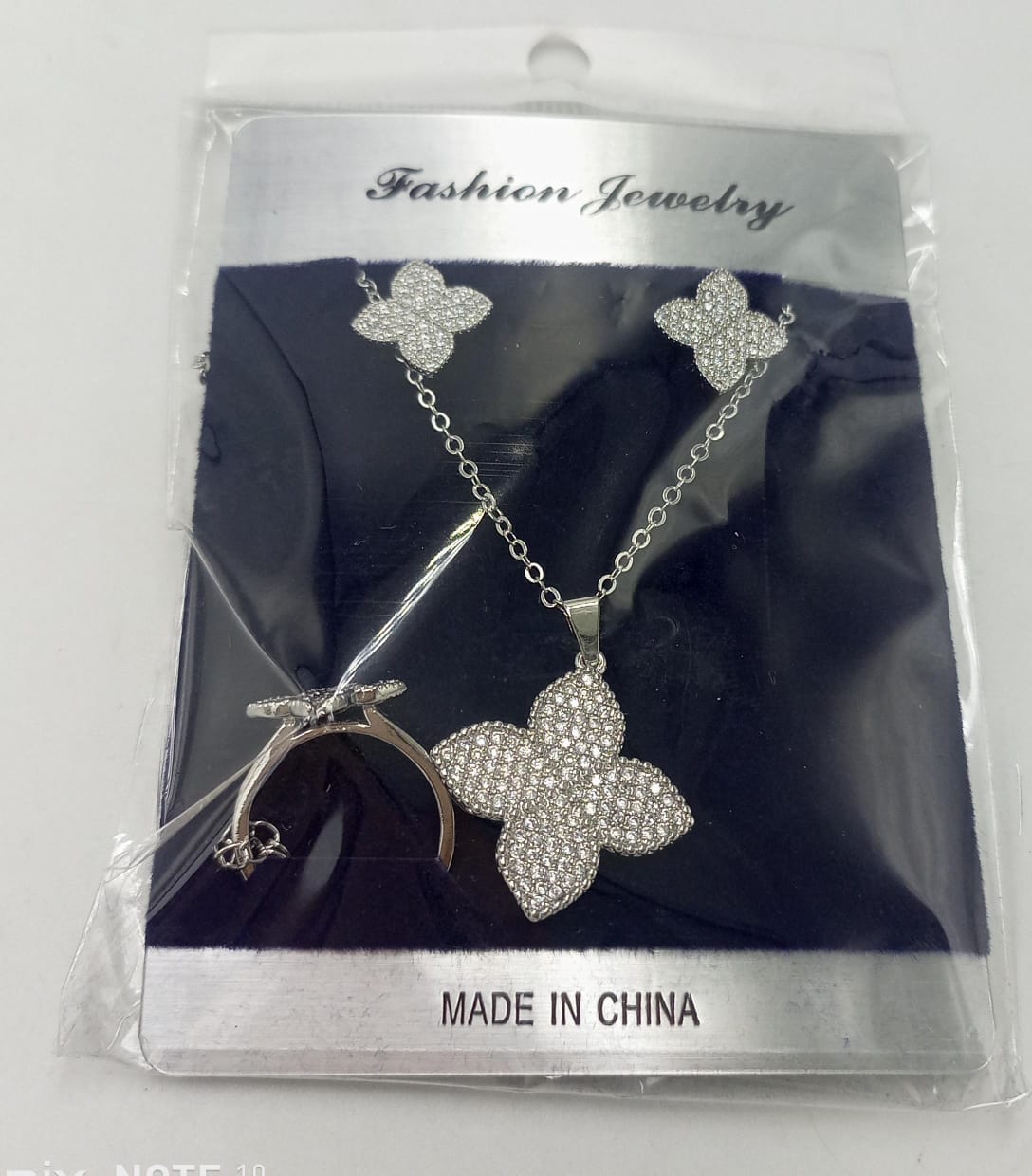 Four - Leaf Necklace Set - Zambeel