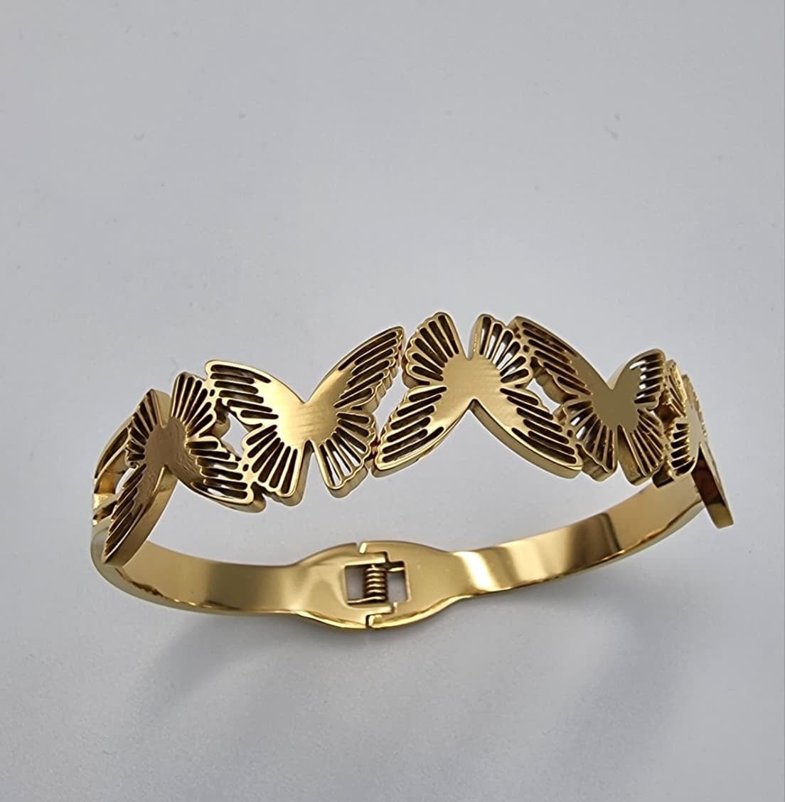 Golden Flight Bangle - Zambeel