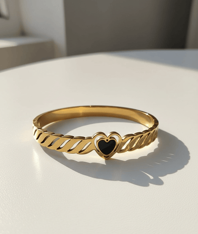 Golden Heartline Bangle - Zambeel