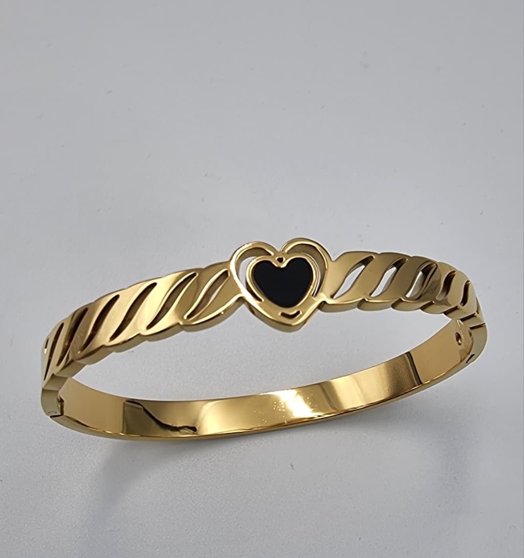 Golden Heartline Bangle - Zambeel