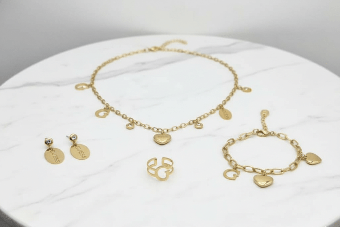 Guess Heart Charm Jewelry Set - Zambeel