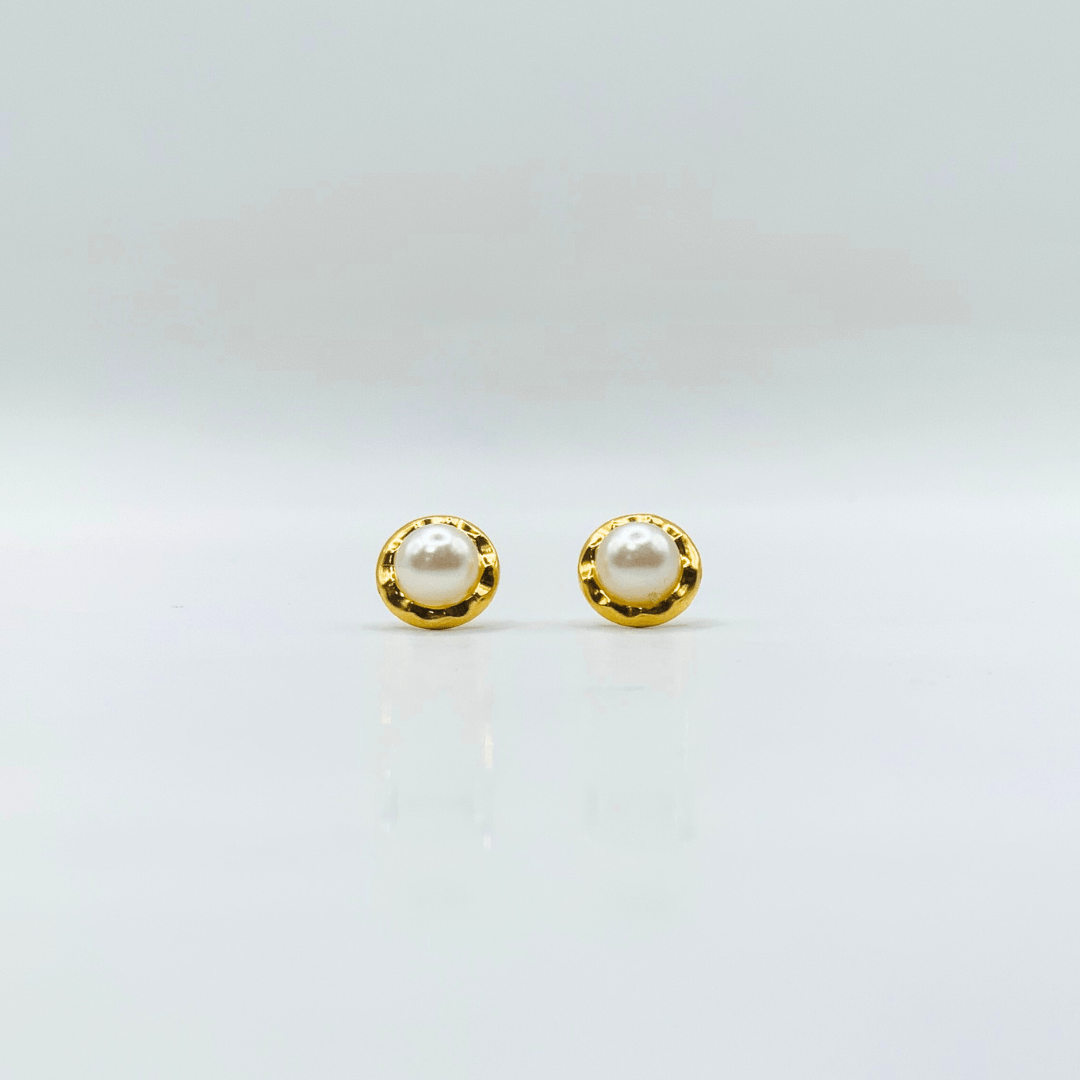 Hammered Bezel Pearl Gold Earring | Stainless Steel | 18K Gold Plated - Zambeel