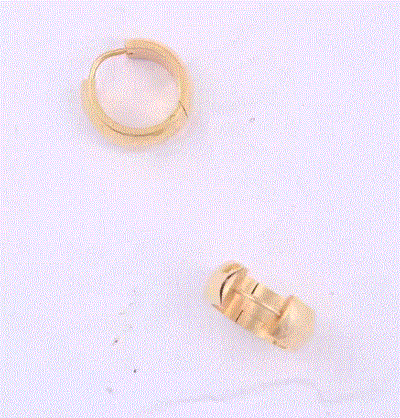 أقراط دائرية نسائية