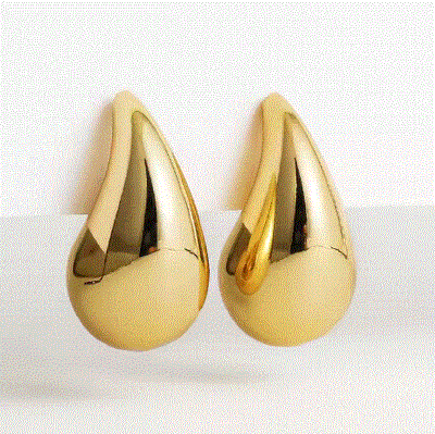 قرط نسائي على شكل دمعة