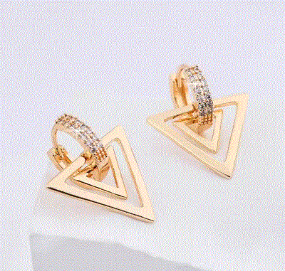 قرط نسائي متعدد الأنماط