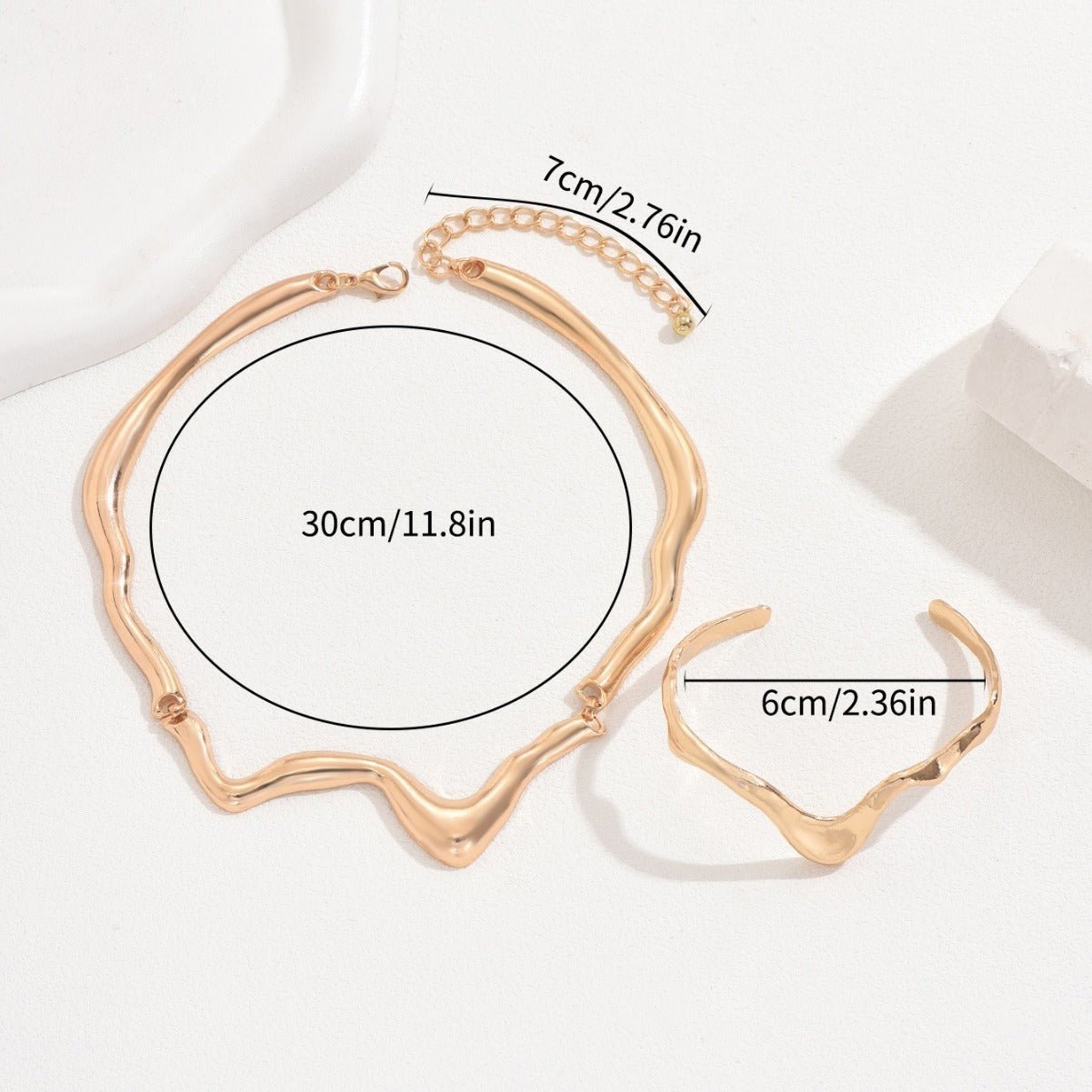 Lava Metal Twisted Design Collar Bracelet High Sense Necklace - Zambeel