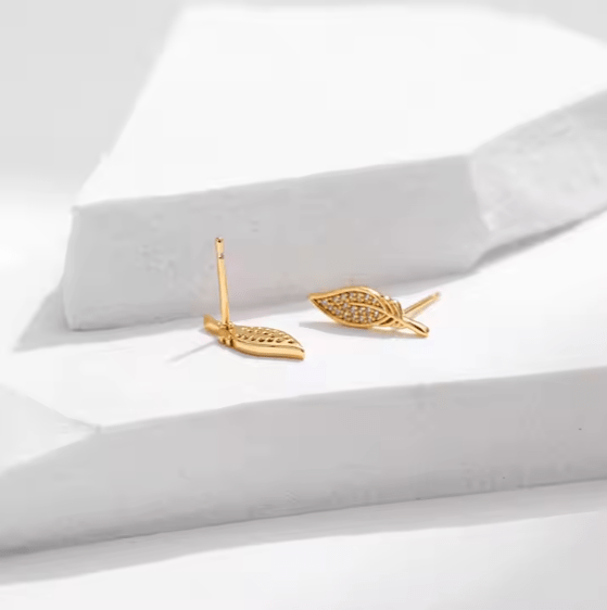 Leaf Shape Inlaid Earrings - Zambeel