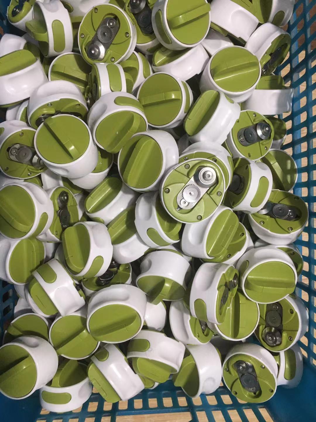 Lid Opener Screw Kitchen Utility Gadget Labor Saving - Zambeel