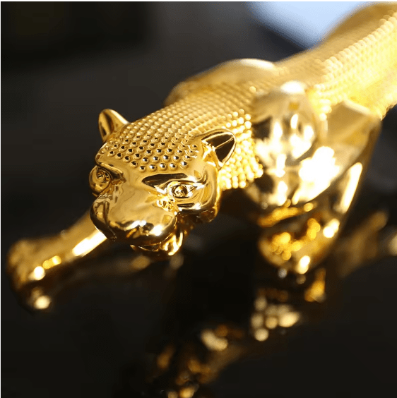 Luxury Cheetah Sculpture - Zambeel