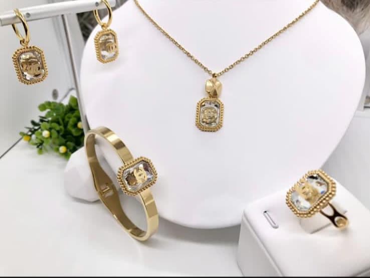 Luxury Crystal Frame Jewelry Set - Zambeel