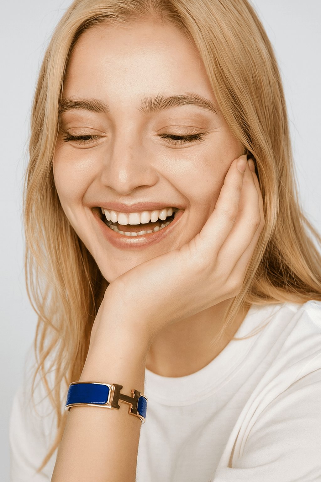 Luxury H Enamel Bracelet - Zambeel