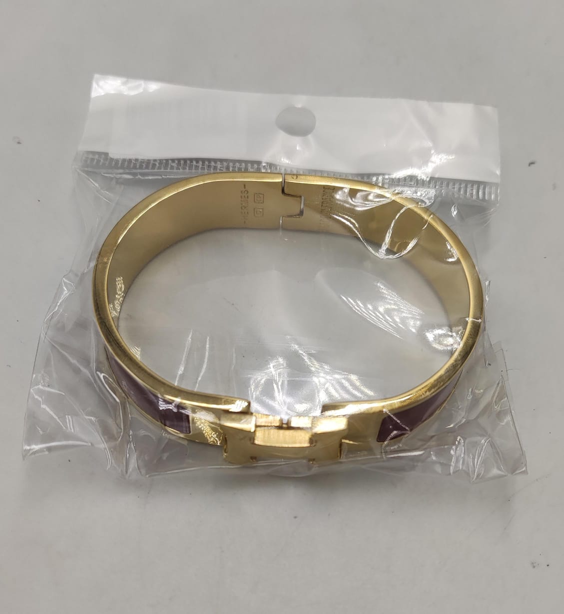 Luxury H Enamel Bracelet - Zambeel