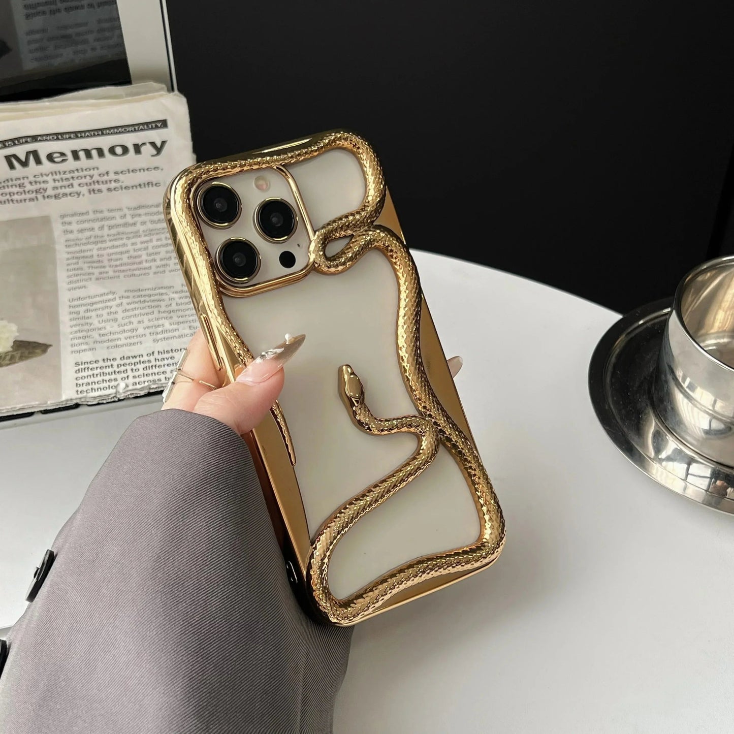 Luxury Snake Frame iPhone Case - Zambeel