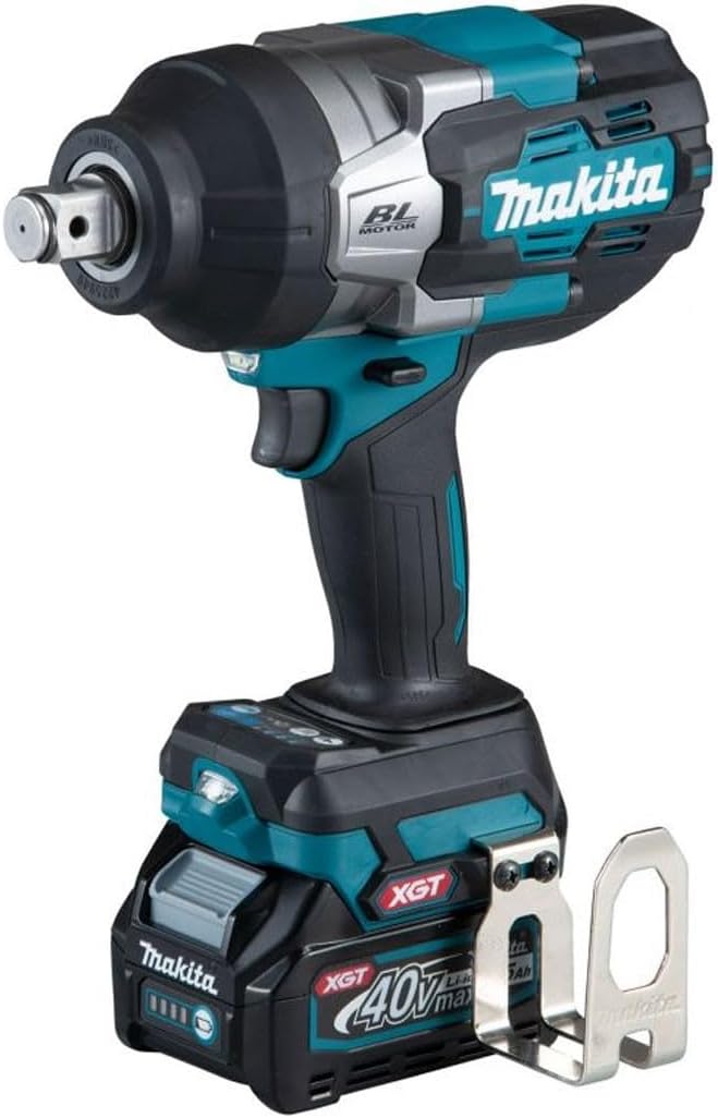 Makita - Cordless Impact Wrench Kit - Zambeel